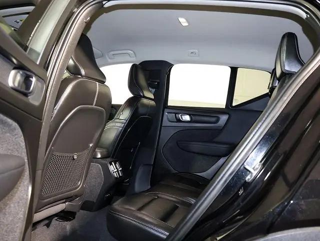 2024 Volvo XC40 B5 Core Bright Theme
