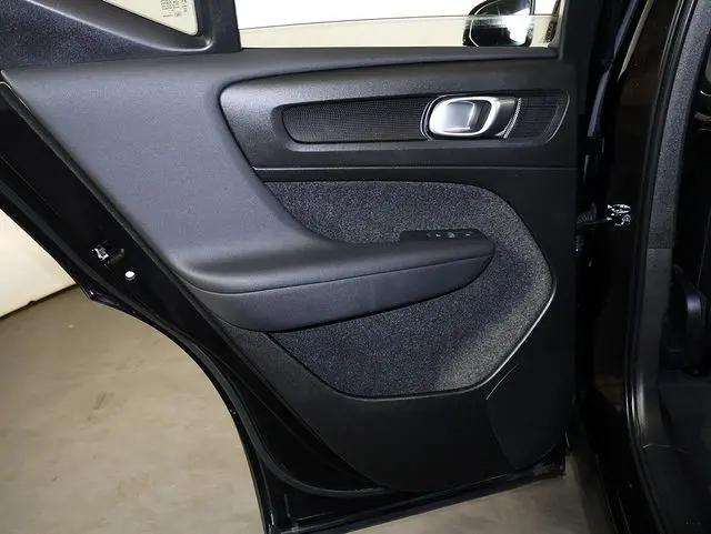 2024 Volvo XC40 B5 Core Bright Theme