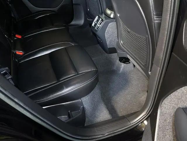 2024 Volvo XC40 B5 Core Bright Theme