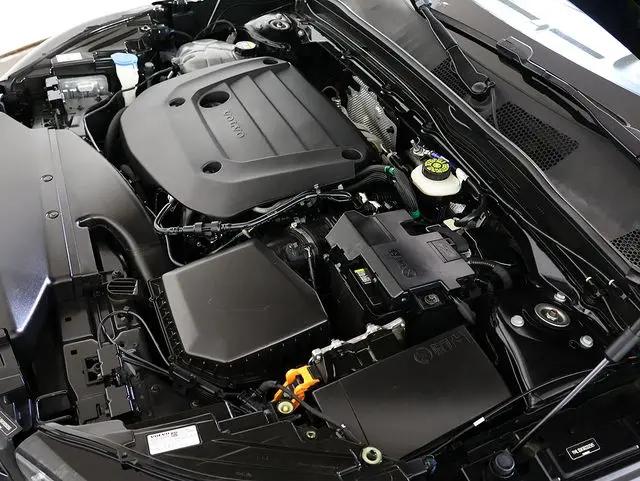 2024 Volvo XC40 B5 Core Bright Theme