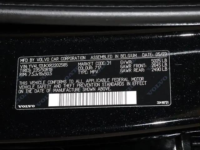 2024 Volvo XC40 B5 Core Bright Theme