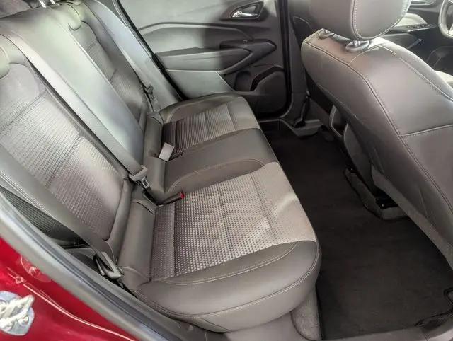 2025 Chevrolet Trax FWD LT