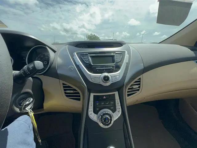 2012 Hyundai Elantra Limited (Ulsan Plant)