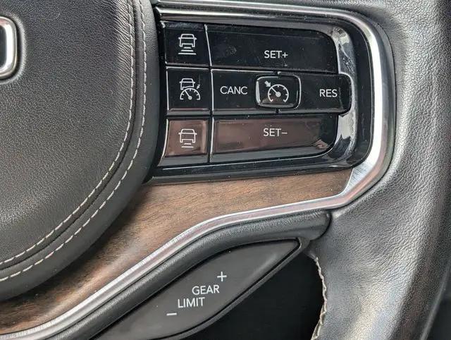 2023 Jeep Grand Wagoneer Obsidian 4x4