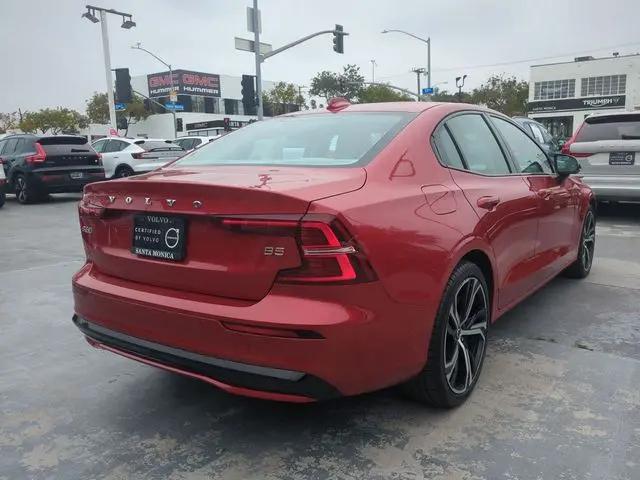 2024 Volvo S60 B5 Plus Dark Theme