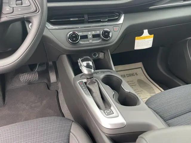 2026 Buick NV Preferred FWD