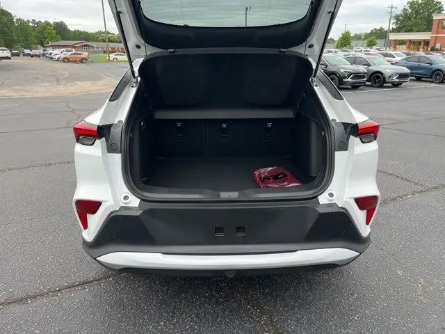 2026 Buick NV Preferred FWD