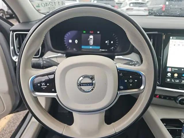 2025 Volvo V60 Cross Country Plus, B5 AWD Gas (mild hybrid)