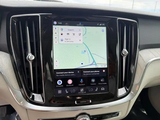 2025 Volvo V60 Cross Country Plus, B5 AWD Gas (mild hybrid)