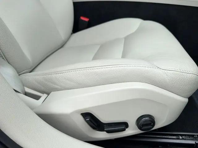 2025 Volvo V60 Cross Country Plus, B5 AWD Gas (mild hybrid)
