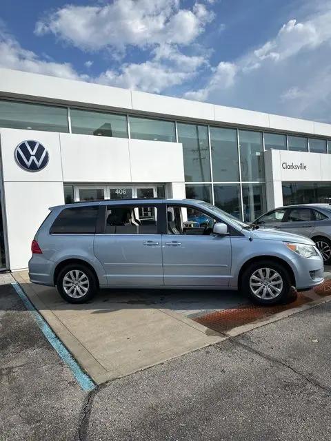 2012 Volkswagen Routan SE
