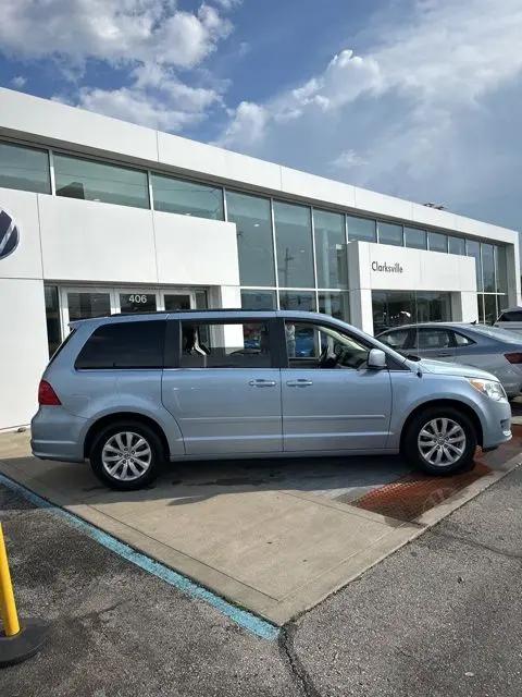 2012 Volkswagen Routan SE