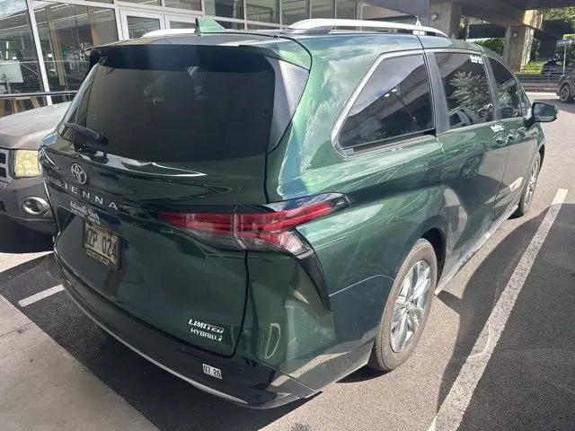 2023 Toyota Sienna Limited