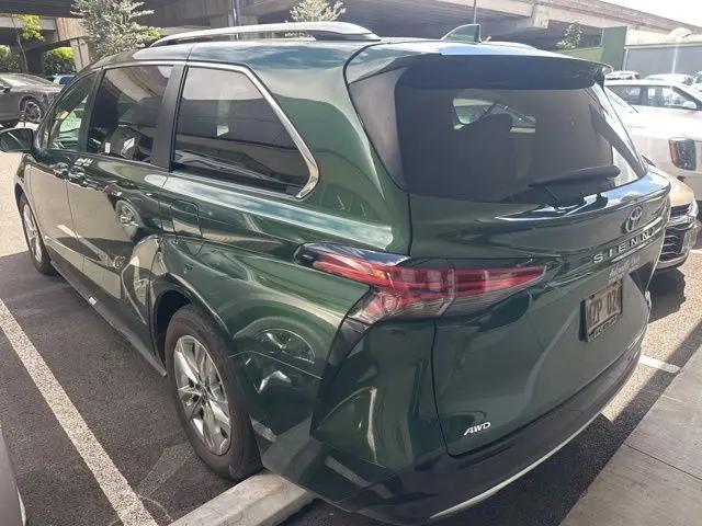2023 Toyota Sienna Limited