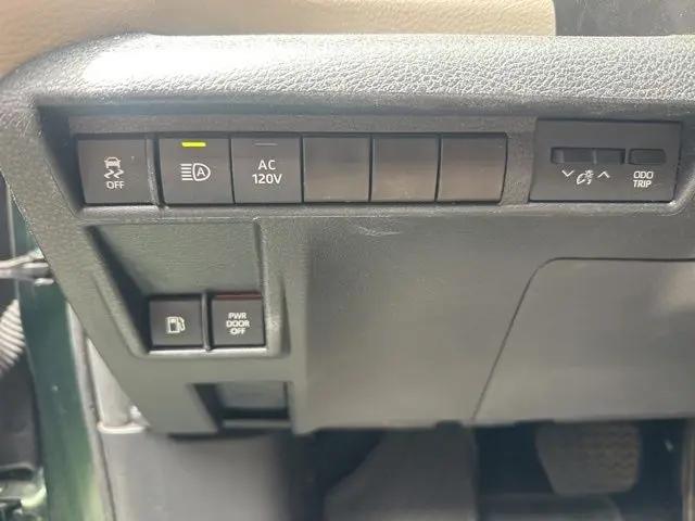 2023 Toyota Sienna Limited
