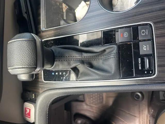 2023 Toyota Sienna Limited