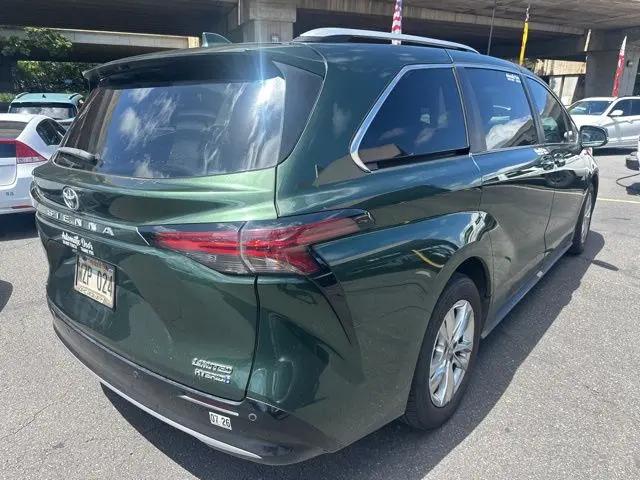 2023 Toyota Sienna Limited