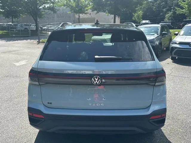 2026 Volkswagen Taos SE Black