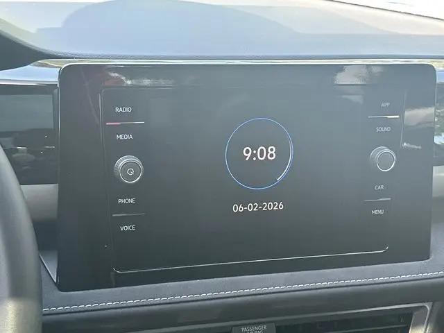 2026 Volkswagen Taos SE Black