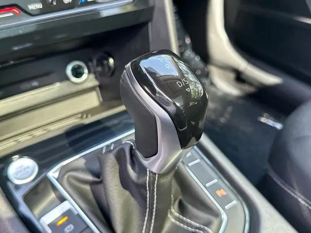 2026 Volkswagen Taos SE Black