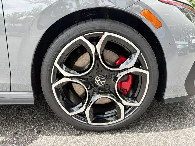 2026 Volkswagen Golf GTI Autobahn