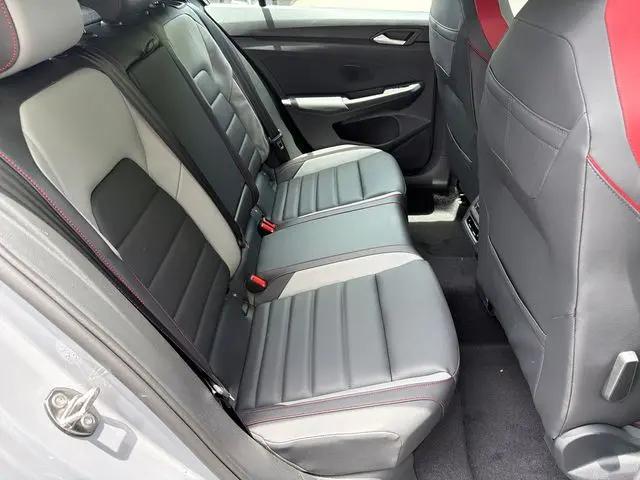 2026 Volkswagen Golf GTI Autobahn