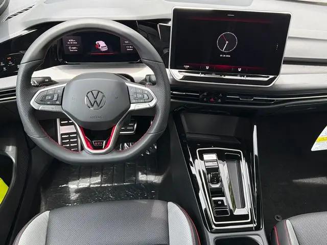 2026 Volkswagen Golf GTI Autobahn