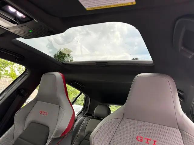 2026 Volkswagen Golf GTI Autobahn