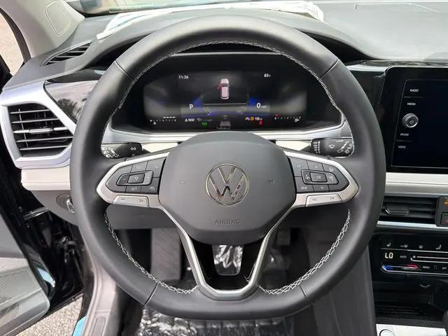 2026 Volkswagen Taos SE