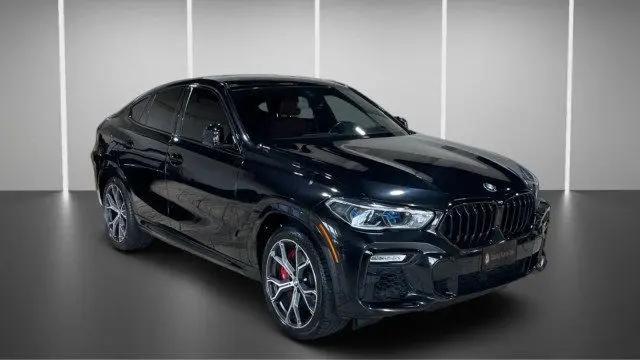 2021 BMW X6 M50i