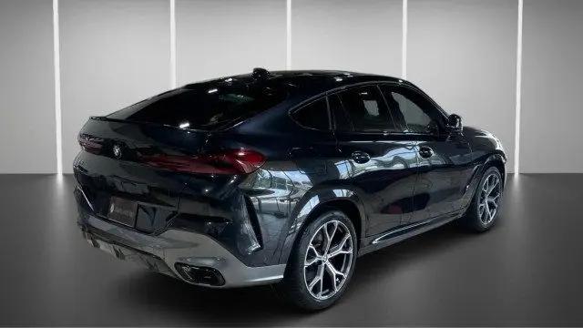 2021 BMW X6 M50i