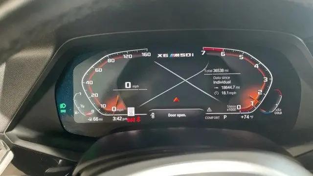 2021 BMW X6 M50i