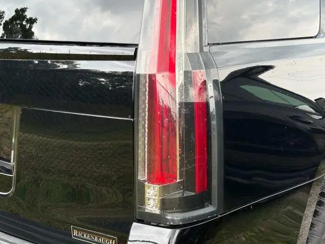 2019 Cadillac Escalade Platinum