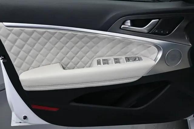 2025 Genesis G70 3.3T RWD Sport Advanced