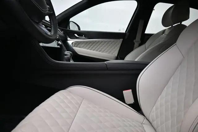 2025 Genesis G70 3.3T RWD Sport Advanced
