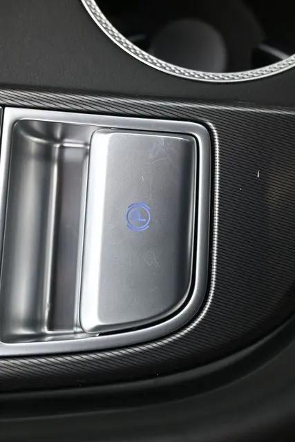 2025 Genesis G70 3.3T RWD Sport Advanced