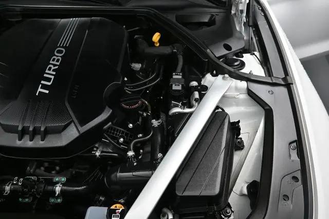 2025 Genesis G70 3.3T RWD Sport Advanced
