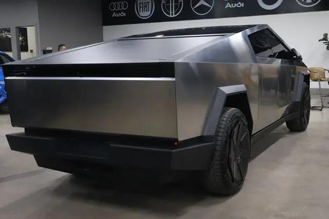 2024 Tesla Cybertruck All-Wheel Drive