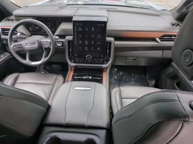 2025 GMC Yukon 4WD Denali