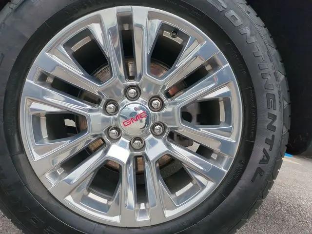 2025 GMC Yukon 4WD Denali