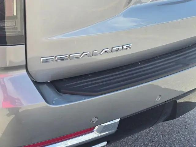 2025 Cadillac Escalade ESV Premium Luxury
