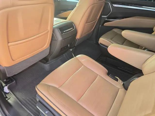 2025 Cadillac Escalade ESV Premium Luxury