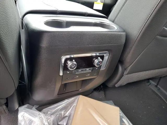 2026 GMC Yukon XL 4WD Denali
