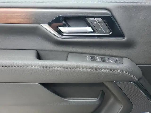 2026 GMC Yukon XL 4WD Denali