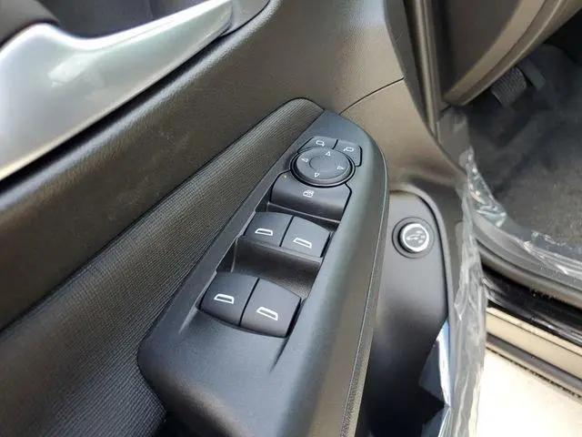 2026 Buick NV Preferred FWD