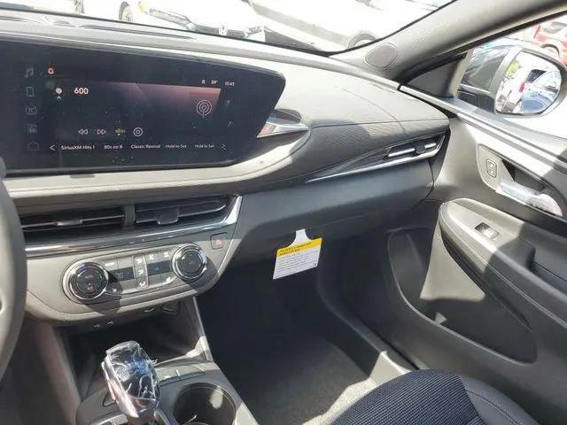 2026 Buick NV Preferred FWD