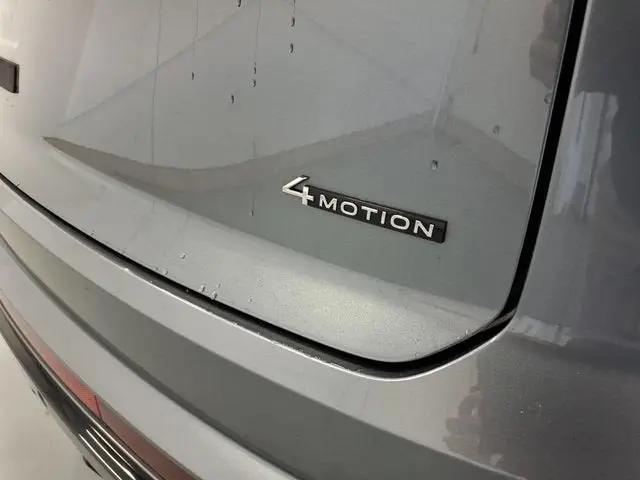 2024 Volkswagen Atlas Cross Sport 2.0T SEL Premium R-Line
