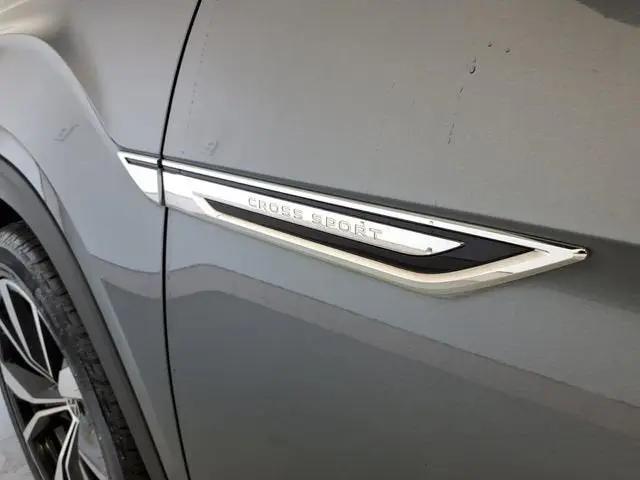 2024 Volkswagen Atlas Cross Sport 2.0T SEL Premium R-Line