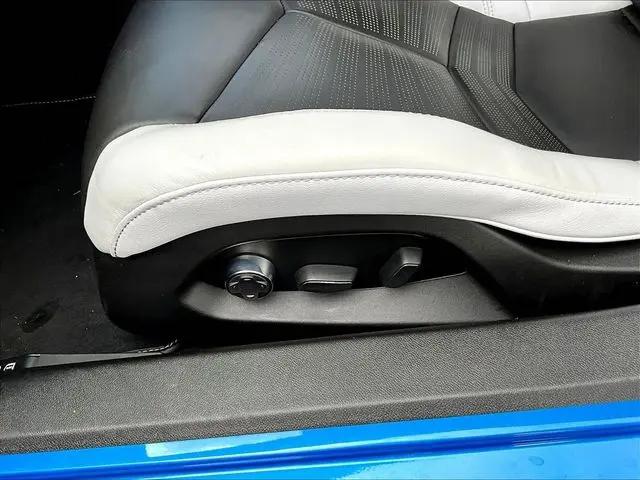 2025 Chevrolet Corvette Stingray RWD Convertible 2LT