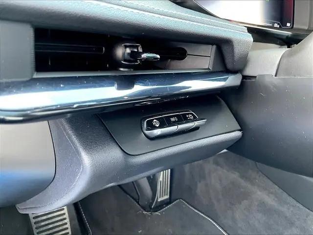 2025 Chevrolet Corvette Stingray RWD Convertible 2LT